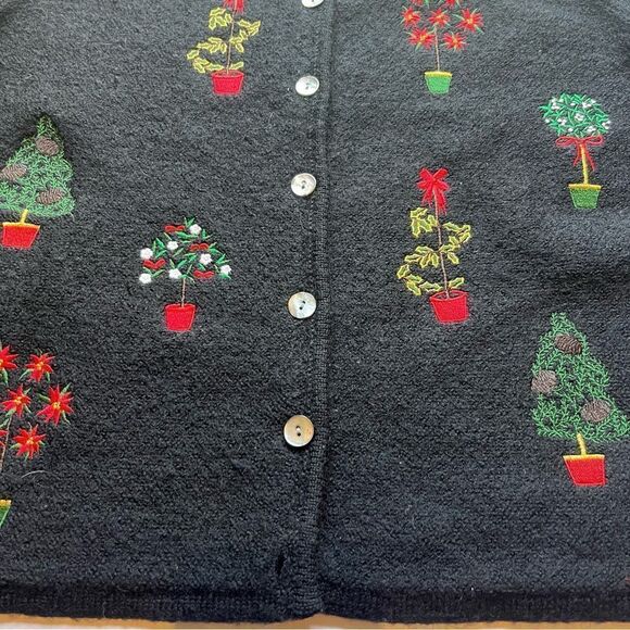 Karen Scott Women's Holiday Wool Cardigan Sweater Black/Green/Red Multi Small - Picture 8 of 8